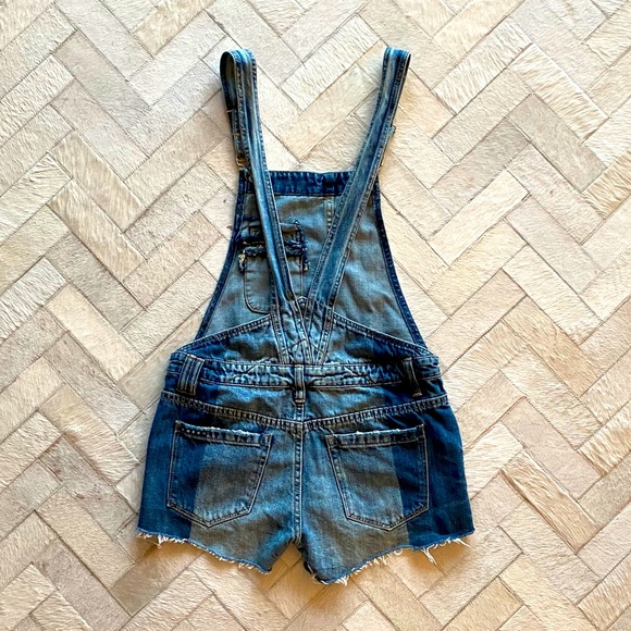[BLANKNYC] Denim Cut Off Overalls - Picture 2 of 5